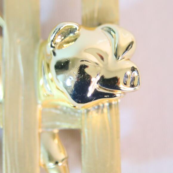 AJC Brooch Pig And Bird On Fence Gold Tone Metal - Picture 2 of 8